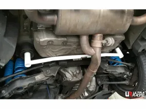 Ultra Racing BMW 120D F20/ F22 M235 UltraRacing 2P Rear Lower Bar 2525, référence URKR-RL2-2525