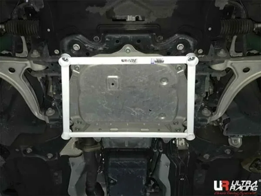 Ultra Racing Mazda MX5 ND 15+ UltraRacing 4-Point Front Lower Brace, référence URTW-LA4-3718