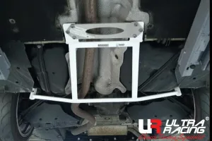 Ultra Racing BMW 3-Series F30 320/328/330 11+ Ultra-R 4P Rear Lower Brace, référence RL4-3403