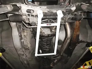 Ultra Racing Nissan Skyline R32 GTST UltraRacing 4Point Front Lower Brace, référence URUS-LA4-2446