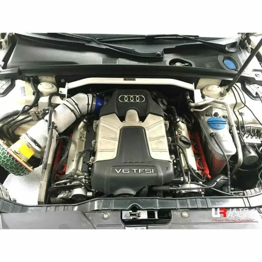 Ultra Racing Audi S4 B8 3.0 4WD UltraRacing 2-Point Front Upper Strutbar, référence TW2-2762