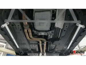 Ultra Racing Ford Mustang S550 15-19 Ultra Racing 2x 3-Point Floor Bars, référence URKR-SD6-3302P