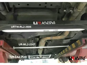 Ultra Racing Citroen C2/C3 1.6 UltraRacing 2-Point Mid Lower Brace 2547, référence ML2-2547