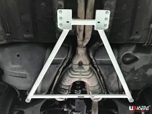 Ultra Racing BMW E39 M5 Ultra Racing Rear Lower Bar 3064, référence URKR-RL4-3064