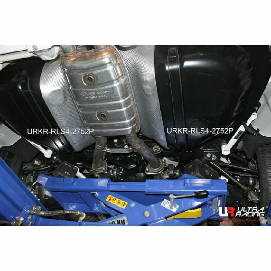Ultra Racing Hyundai Genesis (DH) 3.8 V6 15-16 (4WD) Rear Lower Side Bar, référence URKR-RS4-2751P