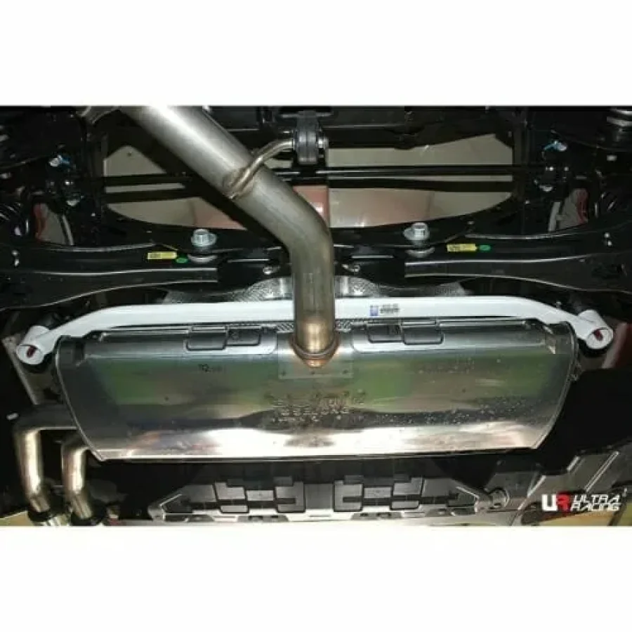 Ultra Racing Hyundai Veloster-N 2.0T 18+ (2WD) Rear Lower Bar, référence URKR-RL2-3557