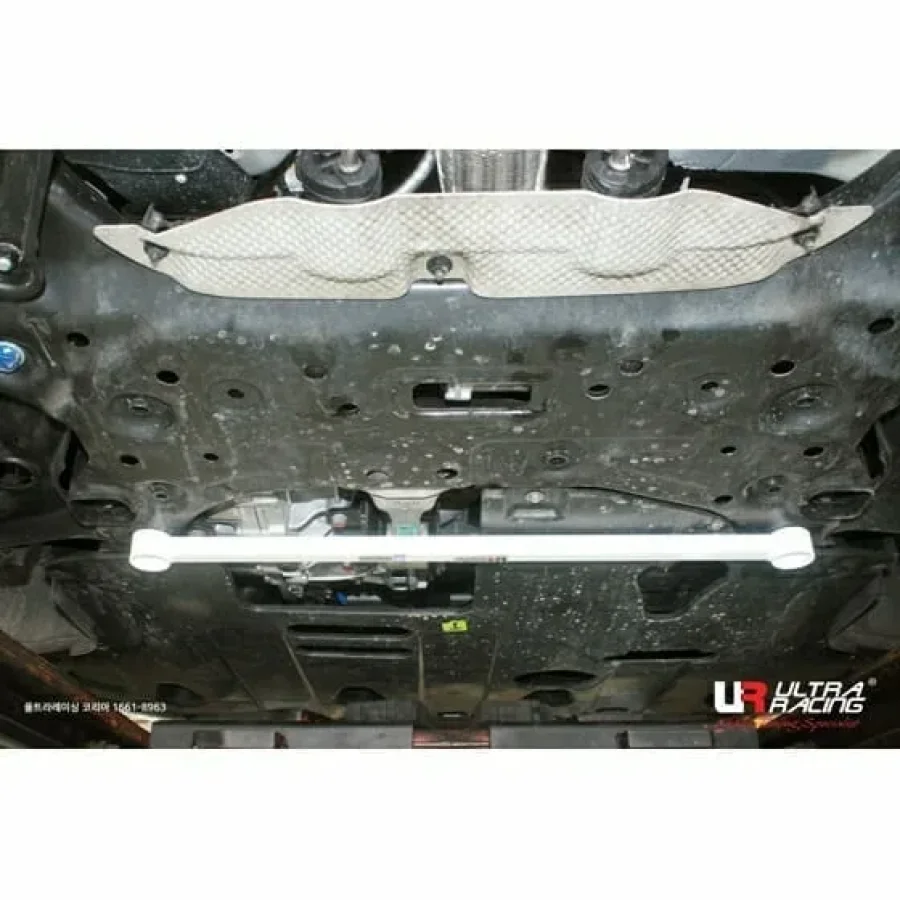 Ultra Racing Hyundai Veloster-N 2.0T 18+ (2WD) Front Lower Bar, référence URKR-LA2-4143