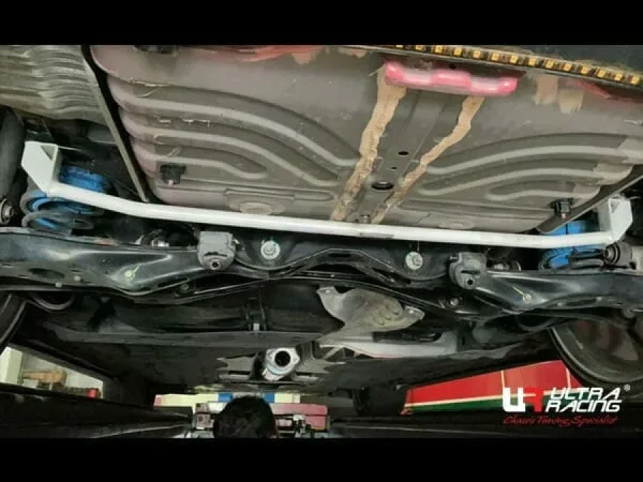 Ultra Racing Honda Civic FK 1.5T 17+ Ultra-R Rear Lower Brace, référence URTH-RL2-3826