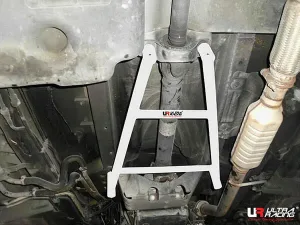 Ultra Racing Mercedes VITO 3.0 03-14 2WD Ultra-R 2P Middle Lower Brace, référence ML4-2843
