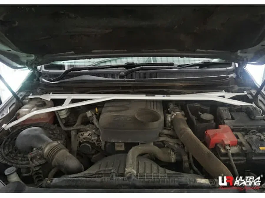 Ultra Racing Ford Ranger T6.5 4WD FL 15+ Ultra-R Front Upper Strutbar, référence URTH-TW4-3531