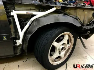 Ultra Racing Hyundai Excel 1.5 89-95 /Proton Iswara 1.3/1.5 92-03/Saga 1.3 90-92 2WD UltraRacing 3-Point Fender Brackets (007P), référence FD3-007P