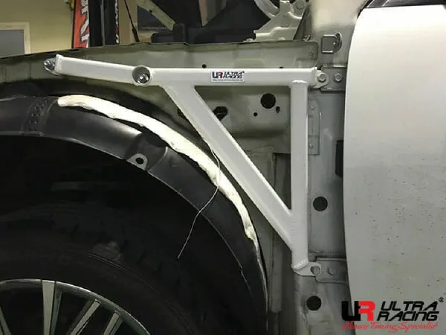 Ultra Racing Kia Optima K5 (TF) 2.0 2WD 10-15 UltraRacing 3-Point Fender Brackets (781P), référence URKR-FD3-2781P