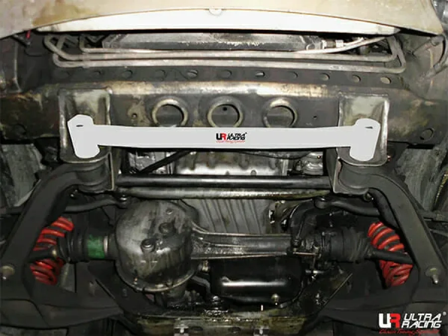 Ultra Racing Suzuki Vitara (ET) 2.0-H20A V6 4WD 88-98 UltraRacing 2-Point Front Lower Tiebar (2771), référence LA2-2771
