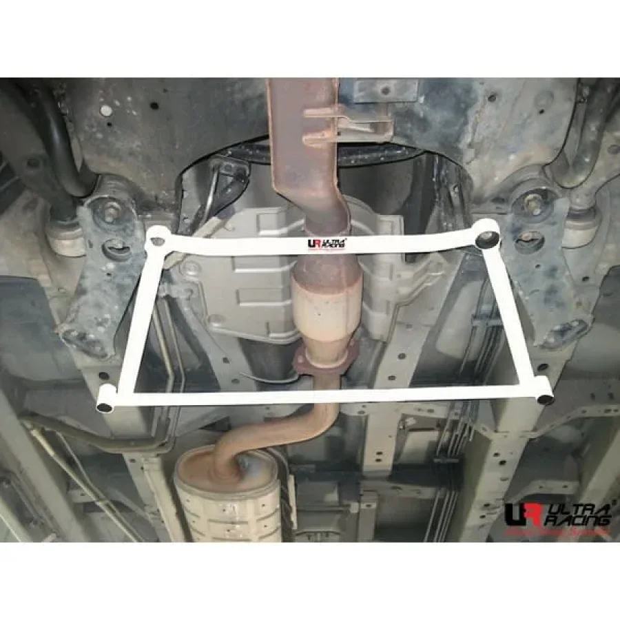 Ultra Racing Nissan Presage (U31) 2.5 2WD 03-09 UltraRacing 4-Point Front Lower Brace (1033), référence LA4-1033