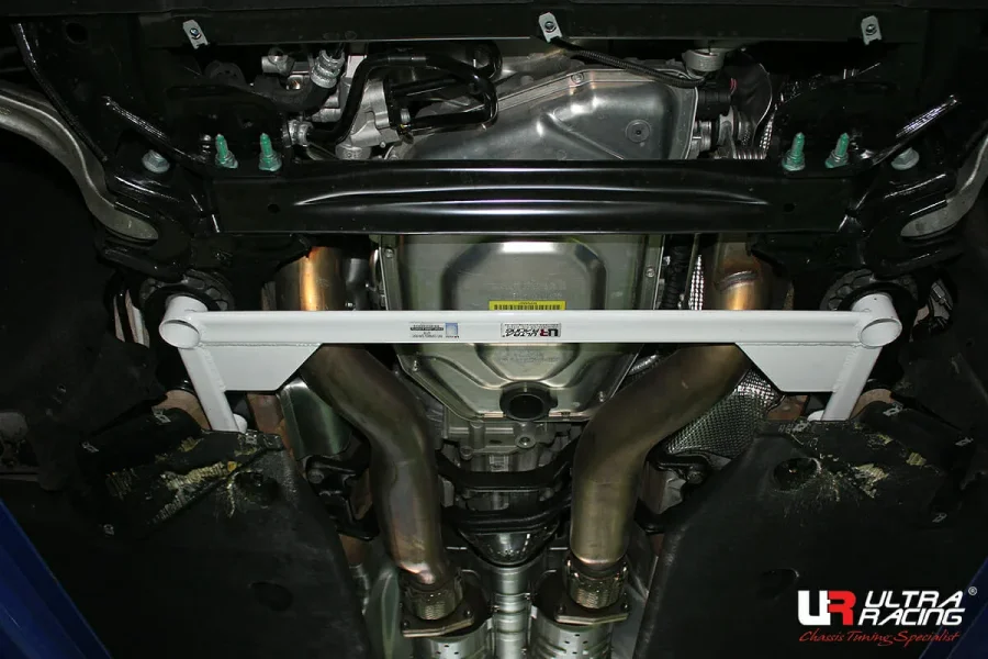 Ultra Racing Bentley Continental SS 6.0-W12 4WD Coupe 09-11 UltraRacing 4-Point Front Lower Brace(2139), référence LA4-2139