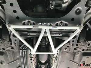 Ultra Racing Nissan Cube (Z12) 1.8 08+/Pulsar (C12) 1.6T 11-18/Sentra (B17) 1.8 2WD 13-19/Versa (C11) 1.8 2WD UltraRacing 4P Front Lower Brace (237), référence LA4-237