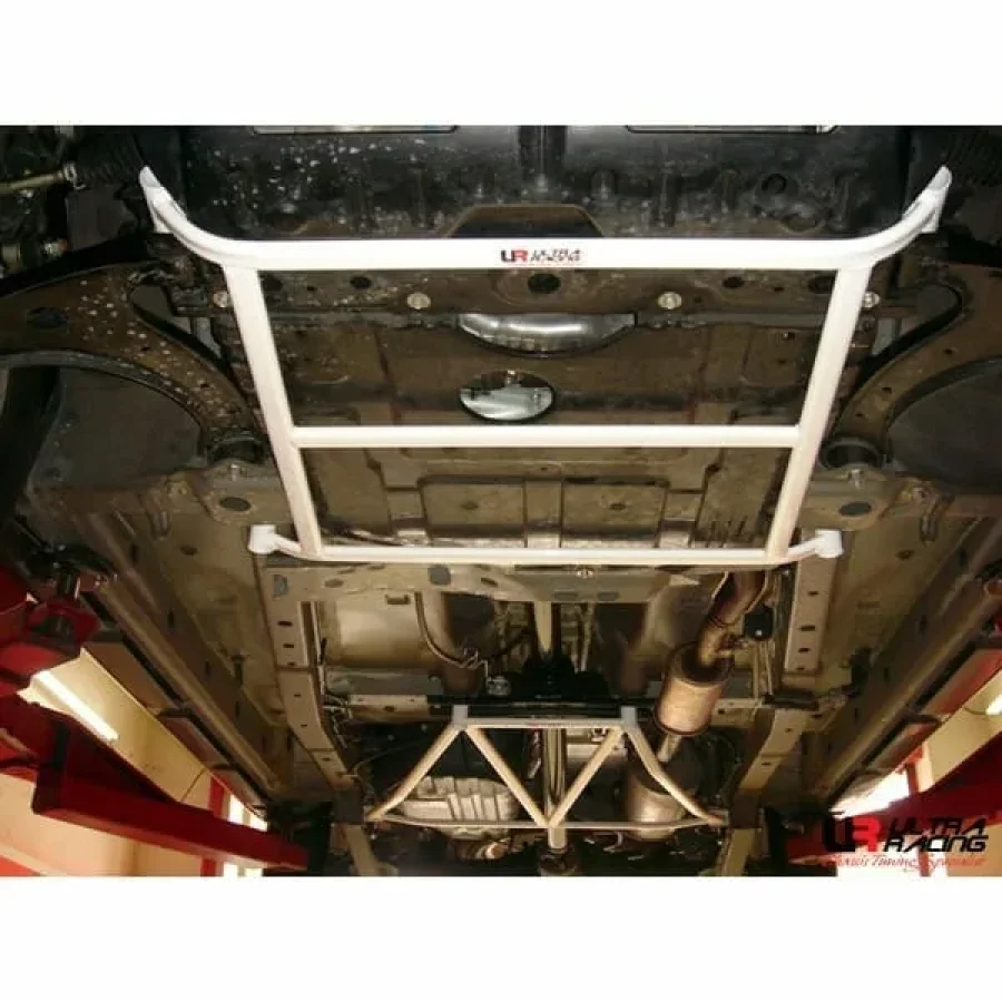 Ultra Racing Toyota Avanza (F600/F650/F652) 1.5 2WD 03-18 UltraRacing 4-Point Front Lower Brace (275), référence LA4-275