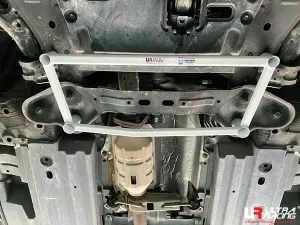 Ultra Racing Mazda CX-7 2.3 4WD 06-12 UltraRacing 4-Point Front Lower Brace (2850), référence LA4-2850