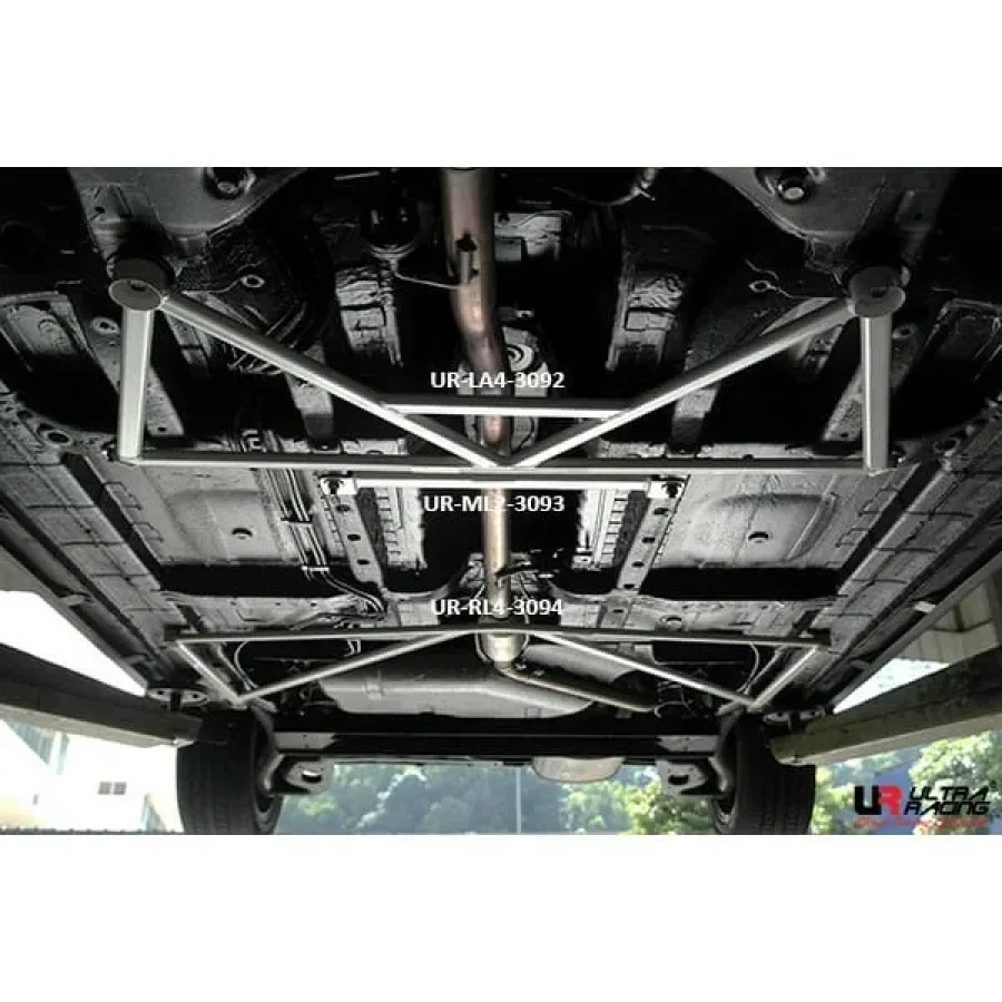 Ultra Racing Proton Iriz/Persona 1.6 2WD 14+ UltraRacing 4-Point Front Lower Brace (3092), référence LA4-3092