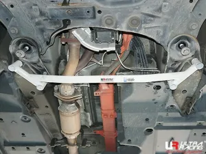 Ultra Racing Lexus RX 350 (AL10) 3.5 V6 4WD LHD/RHD 08-12 UltraRacing 4-Point Front Lower Brace (3785), référence LA4-3785