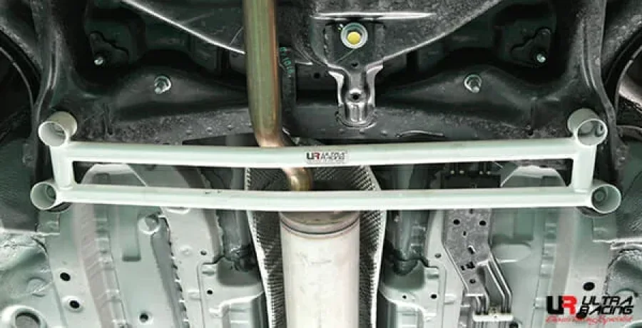 Ultra Racing Toyota Sienta (XP170) 1.5 2WD 15+ UltraRacing 4-Point Front Lower Brace (3800), référence LA4-3800
