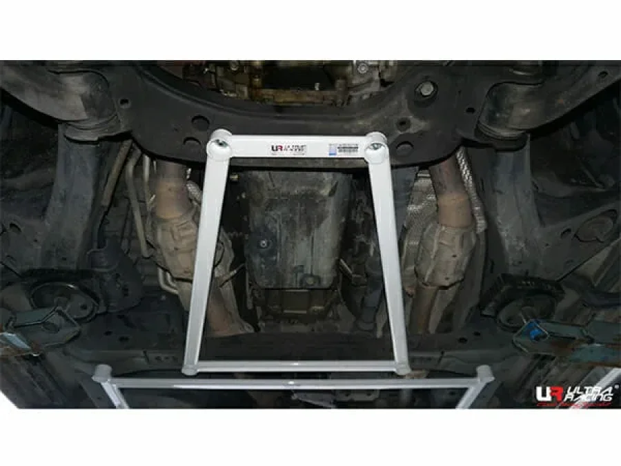 Ultra Racing Toyota Land Cruiser (J200) 4.5D/4.7 V8 4WD 07-21 UltraRacing 4-Point Front Lower Brace (3806), référence LA4-3806