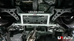 Ultra Racing Toyota Noah(R80) 1.8 14-21/Voxy 2.0 17-21 2WD UltraRacing 4-Point Front Lower Brace (3944), référence LA4-3944