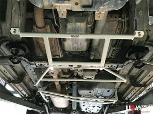 Ultra Racing Toyota Land Cruiser Prado (J150) 2.7P 4WD 09+ UltraRacing 4-Point Front Lower Brace (4028), référence LA4-4028
