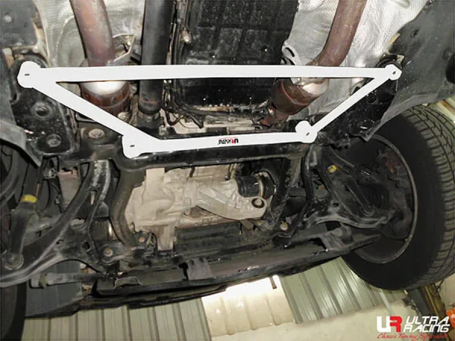 Ultra Racing Mercedes X164 GL 450 4.5 4WD 06-12 UltraRacing 4-Point Front Lower Brace (2097), référence URCN-LA4-2097