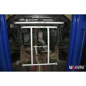 Ultra Racing Daewoo Matiz (M250) 1.0 2WD 05-09 UltraRacing 2-Point Front Lower Tiebar (2671), référence URKR-LA2-2671