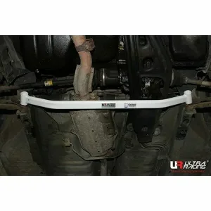 Ultra Racing Kia Pride (Y) 1.1 2WD 87-00 UltraRacing 2-Point Front Lower Tiebar (2690), référence URKR-LA2-2690