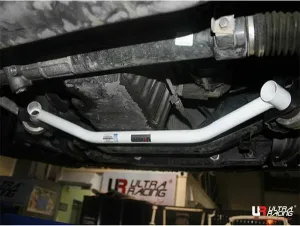 Ultra Racing Ssangyong Chairman W 3.6 2WD/4WD 08-17 UltraRacing 2-Point Front Lower Tiebar (3266), référence URKR-LA2-3266