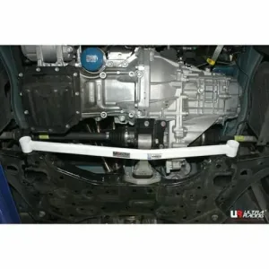 Ultra Racing Hyundai Avante/Elantra (AD) 1.6 2WD MT 16+ UltraRacing 2-Point Front Lower Tiebar (3548), référence URKR-LA2-3548