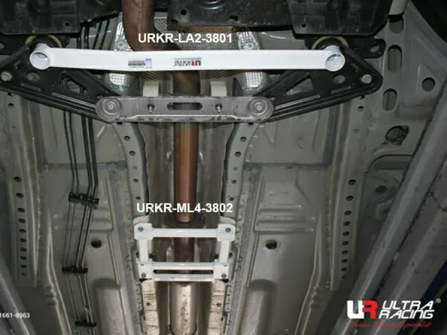 Ultra Racing Chevrolet Malibu 1.5T/2.0T 2WD Hybrid 16+ UltraRacing 2-Point Front Lower Tiebar (3801), référence URKR-LA2-3801