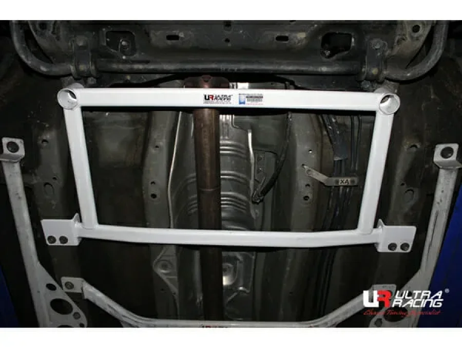 Ultra Racing Honda Civic (FD1/FG1) 1.8 2WD 06-11 UltraRacing 4-Point Front Lower Brace (2258), référence URKR-LA4-2258