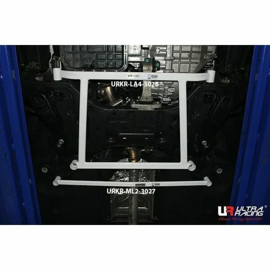 Ultra Racing Kia Carnival (YP) 2.2D 2WD 14-21 UltraRacing 4-Point Front Lower Brace (3026), référence URKR-LA4-3026