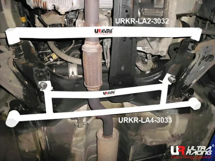 Ultra Racing Chevrolet Epica/Tosca 2.0 2WD 07-15 UltraRacing 4-Point Front Lower Brace (3033), référence URKR-LA4-3033