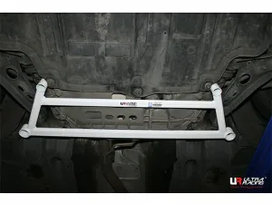 Ultra Racing Volkswagen Passat Cc R36 3.6 4WD 08-17 UltraRacing 4-Point Front Lower Brace (3248), référence URKR-LA4-3248