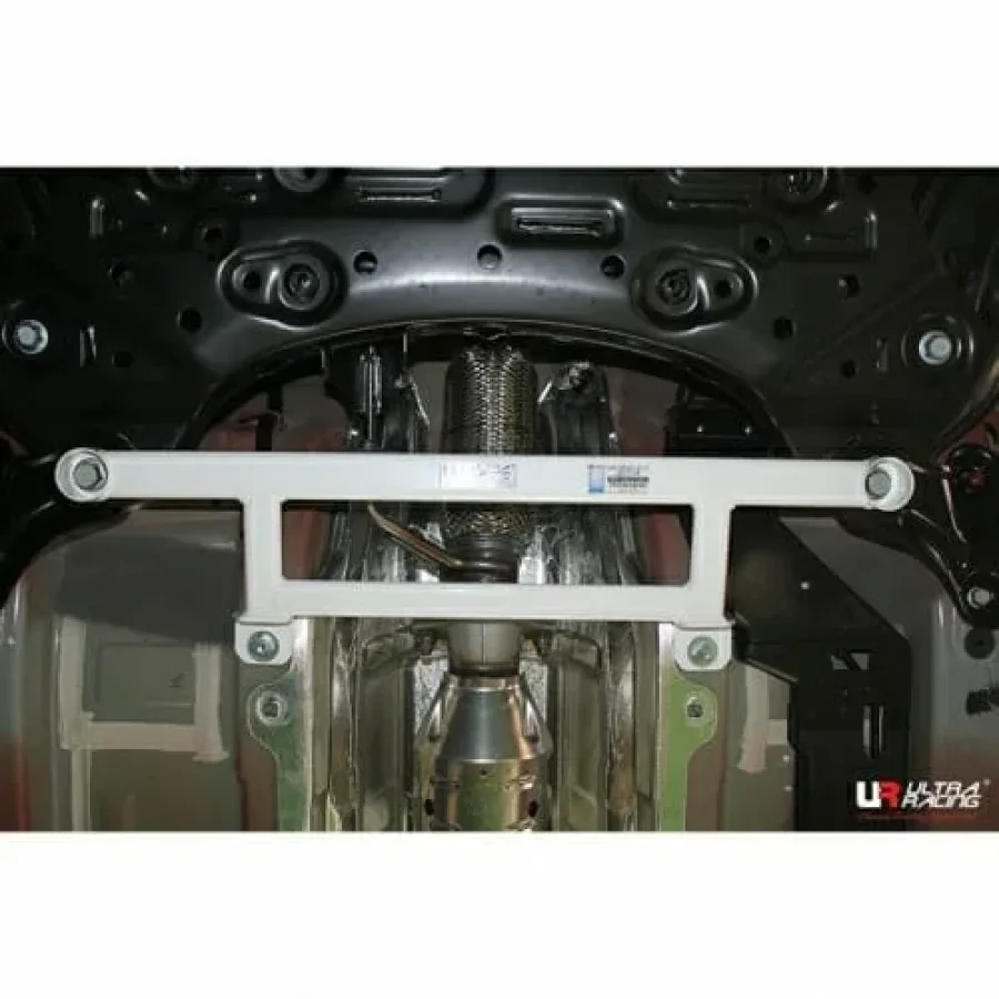 Ultra Racing Hyundai Avante/Elantra (AD) 1.6 16+/Hyundai I30 1.6T 16+ 2WD UltraRacing 4-Point Front Lower Brace (3549), référence URKR-LA4-3549