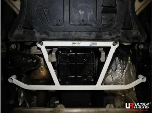 Ultra Racing Mercedes C292/W166 GLE 350 3.0D 4WD 15+ UltraRacing 4-Point Front Lower Brace (3664), référence URKR-LA4-3664