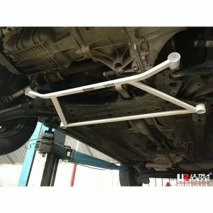 Ultra Racing Ford Ecosport 1.5 2WD 12+ UltraRacing 4-Point Front Lower Brace (3154), référence URTH-LA4-3154