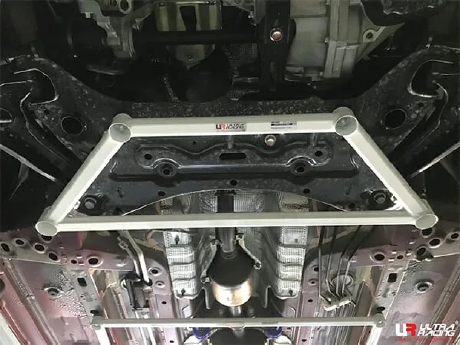 Ultra Racing Mitsubishi Xpander (NC) 1.5 2WD 17+ UltraRacing 4-Point Front Lower Brace(4050), référence URTH-LA4-4050