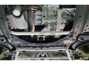 Ultra Racing Suzuki Swift Sport (A2L414) 1.4 2WD 17+ UltraRacing 2-Point Front Lower Tiebar (4009), référence URTW-LA2-4009