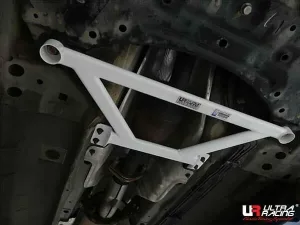 Ultra Racing Luxgen S5 1.8T 2WD MT 12-20 UltraRacing 4-Point Front Lower Brace (2901), référence URTW-LA4-2901