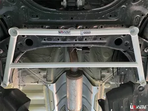 Ultra Racing Suzuki Swift Sport (A2L414) 1.4 2WD 17+ UltraRacing 4-Point Front Lower Brace (4010), référence URTW-LA4-4010