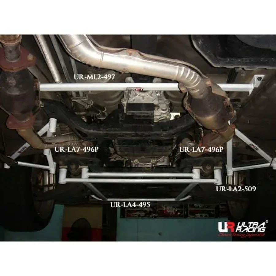 Ultra Racing Nissan Elgrand (E51) 3.5 V6 4WD 02-10 UltraRacing 7-Point Front Upper Strutbar (496P), référence LS7-496P
