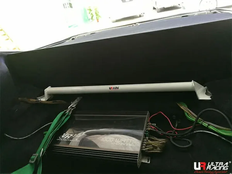 Ultra Racing Toyota Supra (JZA80/A80) 3.0T-2JZ-GTE 2WD 93-02 UltraRacing 2-Point Rear Upper Strutbar (3190), référence RE2-3190