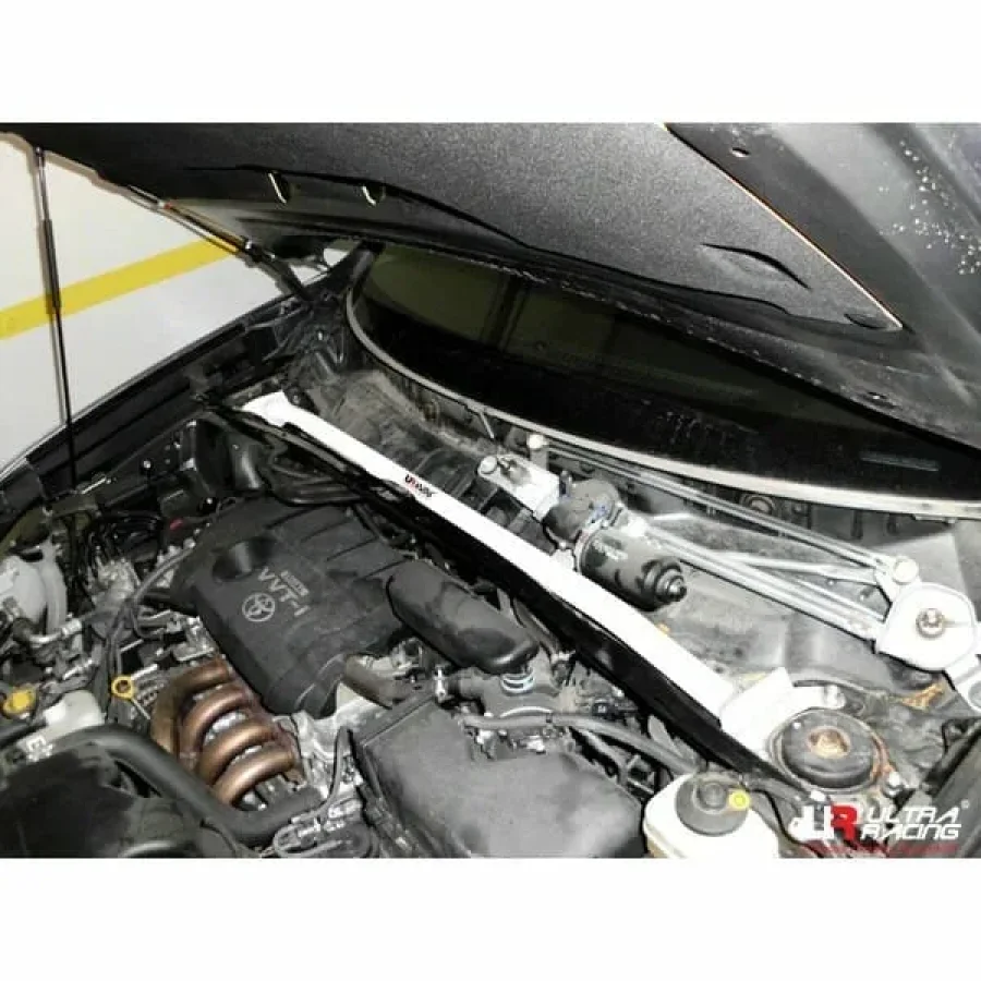 Ultra Racing Toyota Highlander (XU40) 2.7/3.5 2WD/4WD 08-13 UltraRacing 2-Point Front Upper Strutbar(1458, référence TW2-1458