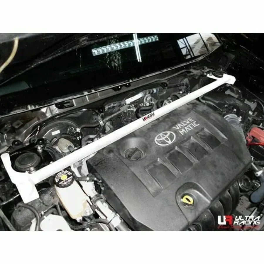 Ultra Racing Toyota Wish (AE20) 1.8/2.0 2WD 09-17 UltraRacing 2-Point Front Upper Strutbar (1675), référence TW2-1675