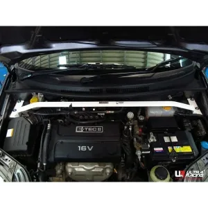 Ultra Racing Chevrolet Aveo (T250) 1.5 2WD FL 05-11 UltraRacing 2-Point Front Upper Strutbar (1977), référence TW2-1977